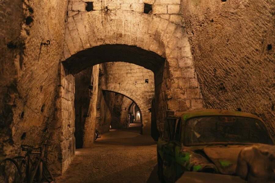 Naples: The Bourbon Tunnel Guided Tour with Entrance Ticket - Why Naples built a tunnel for the Bourbon king
