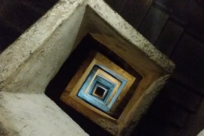 Naples Underground Spanish Quarters with Guide - What You Are Really Seeing Underground