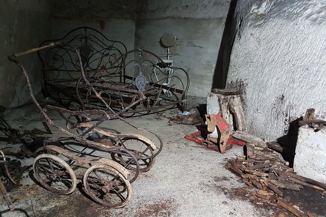 Naples Underground Spanish Quarters with Guide - How the World War II Story Changes the Tour