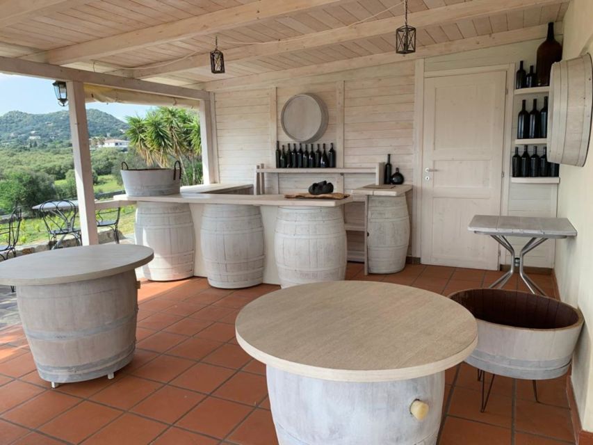 Olbia: Gallura Winery Guided Tour with Tasting - Three wines with Sardinian food