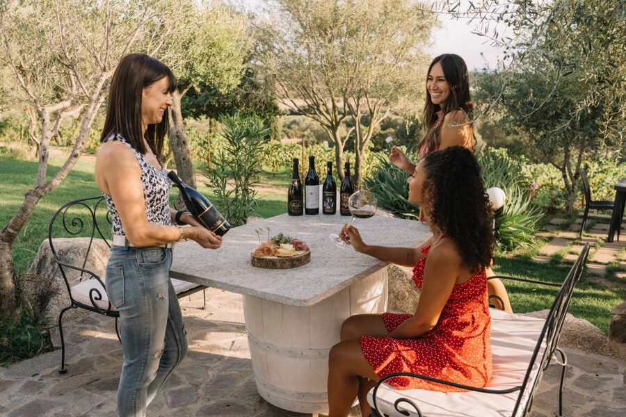 Olbia: Gallura Winery Guided Tour with Tasting - The rescue animals and family atmosphere