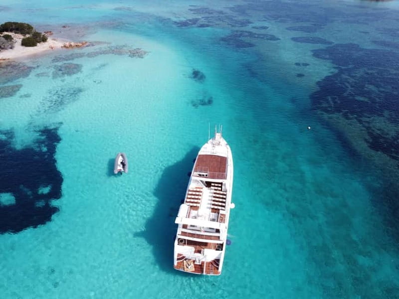 Palau: La Maddalena Archipelago Comfort Boat Tour with Stops - Palau departure and the first views at sea
