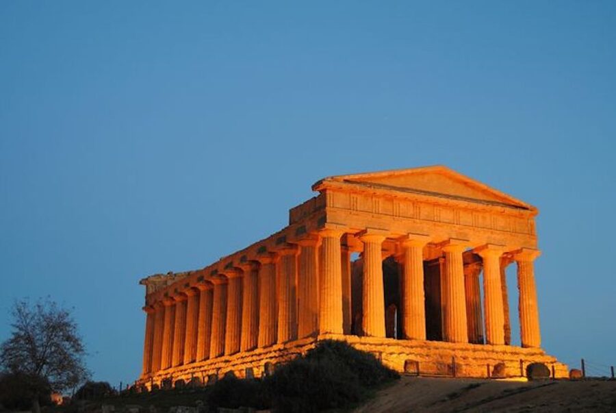 Palermo: Agrigento and the Valley of the Temples Day Tour - Meeting in Palermo and settling into the ride