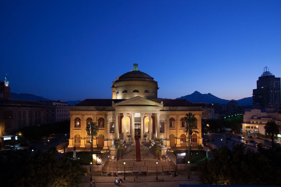 Palermo: Teatro Massimo Opera House Guided Tour - Starting in the sculpture-filled foyer