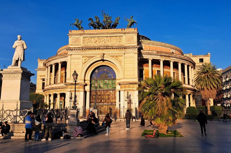 Palermo, tour tra monumenti unici e mercati colorati - Capo Market, where history smells like lunch