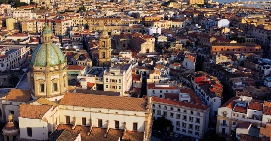 Palermo: Walking Tour of Historic Markets and Monuments - Palermo Cathedral and its changing design