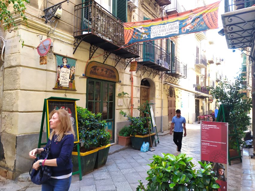 Palermo: Walking Tour of Historic Markets and Monuments - Quattro Canti and Fontana Pretoria