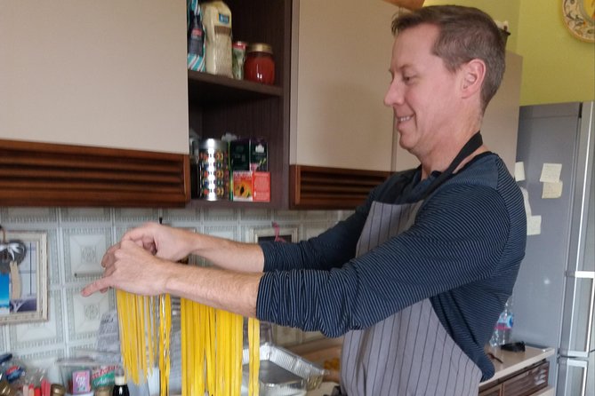 Pastamama, Home Cooking Classes at Grace's Home - Rolling pasta the Bolognese way