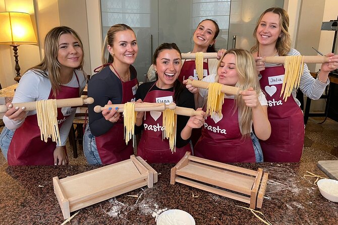 Pastamania - Florence Pasta Making Class - Arriving beside the Arno