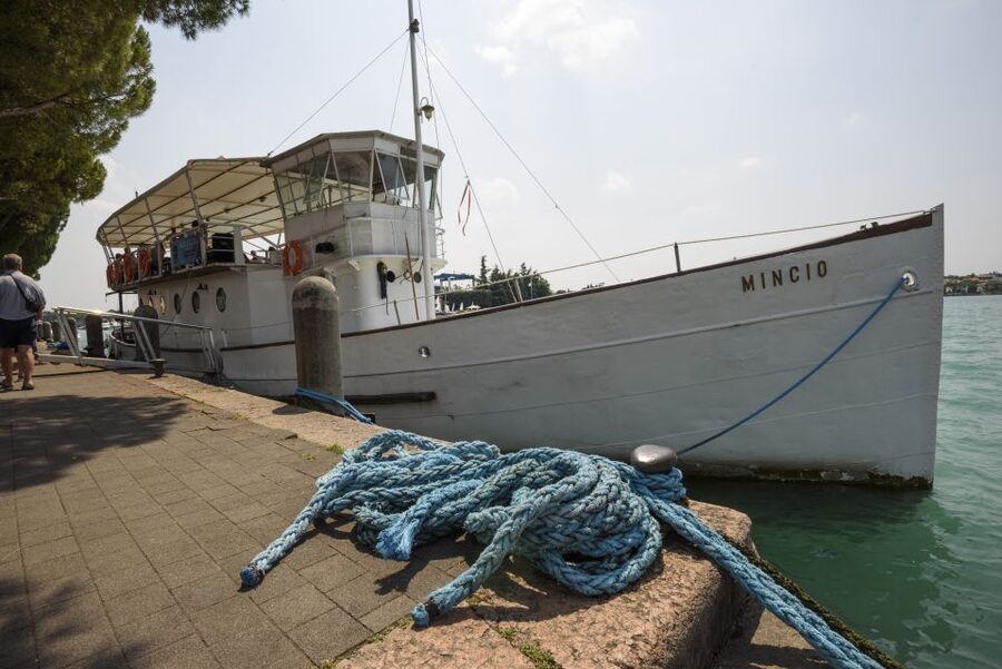 Peschiera: Half-Day Lake Garda Cruise with Lunch - The Sights Along the Southern Shore