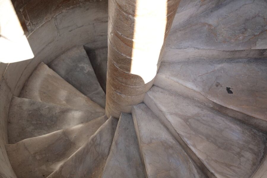 Pisa: Guided Walking Tour with Optional Leaning Tower Ticket - The Baptistery and its unusual round shape