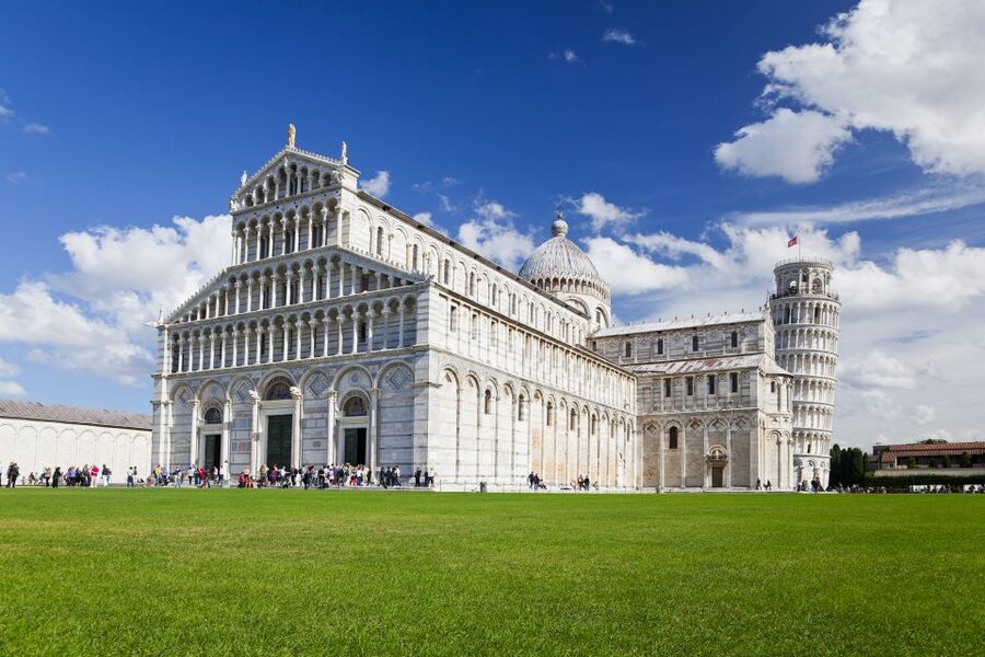 Pisa: Guided Walking Tour with Optional Leaning Tower Ticket - Climbing 294 steps to the top