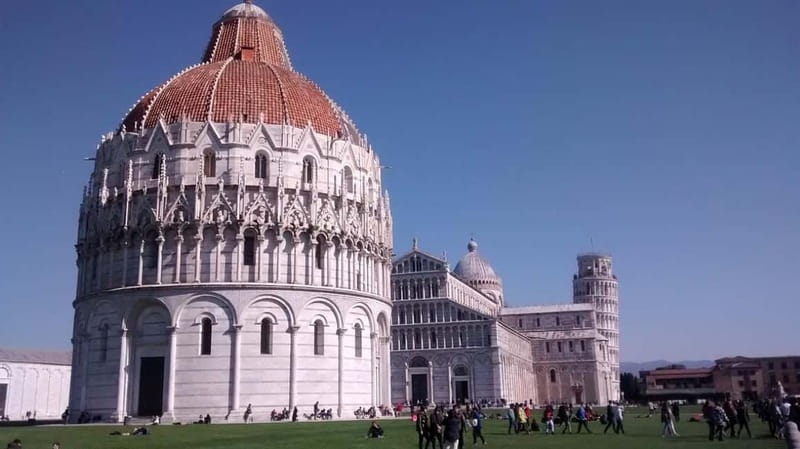 Pisa Leaning Tower & Cathedral Official Ticket - Handling bags, lockers, and clothing rules