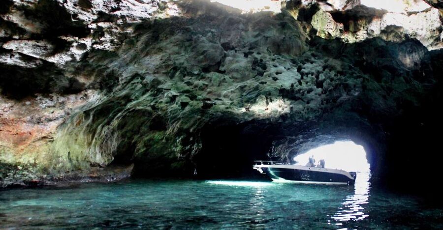 Polignano a Mare: Boat Trip, Swim & Cave with Aperitif - Key points at a glance