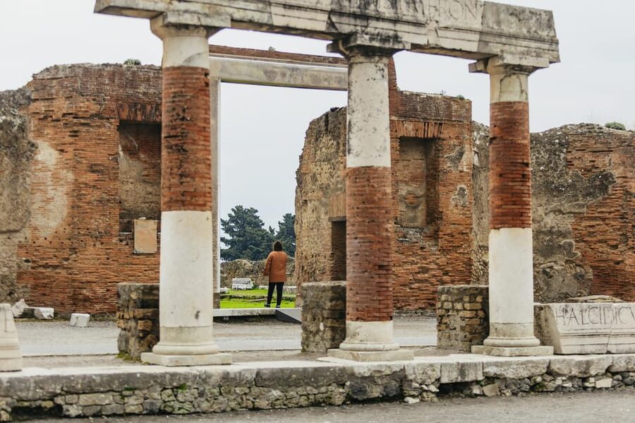 Pompeii: Afternoon to Sunset Guided Tour with Ticket - Thermal Baths and Roman engineering