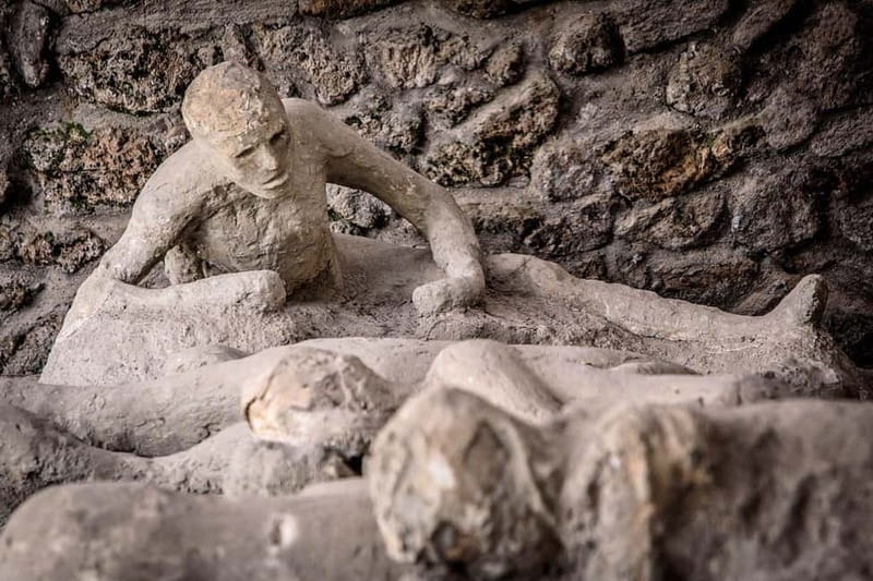 Pompeii: Exclusive Tour with Archaeologist and Entry Tickets - The Lupanare and the Theatre District