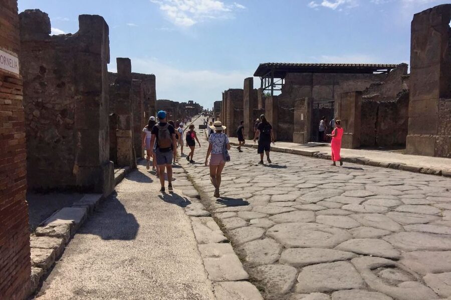 Pompeii: Guided Walking Tour with Entrance Ticket - Meeting at Hotel Vittoria near Pompeii Scavi