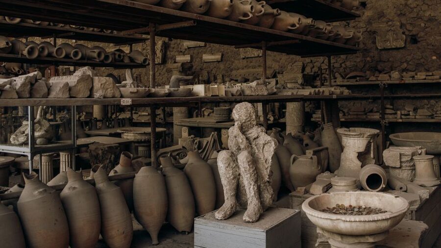 Pompeii: Skip-the-Line Guided Tour with Expert Archaeologist - The Forum, temples, and civic Pompeii
