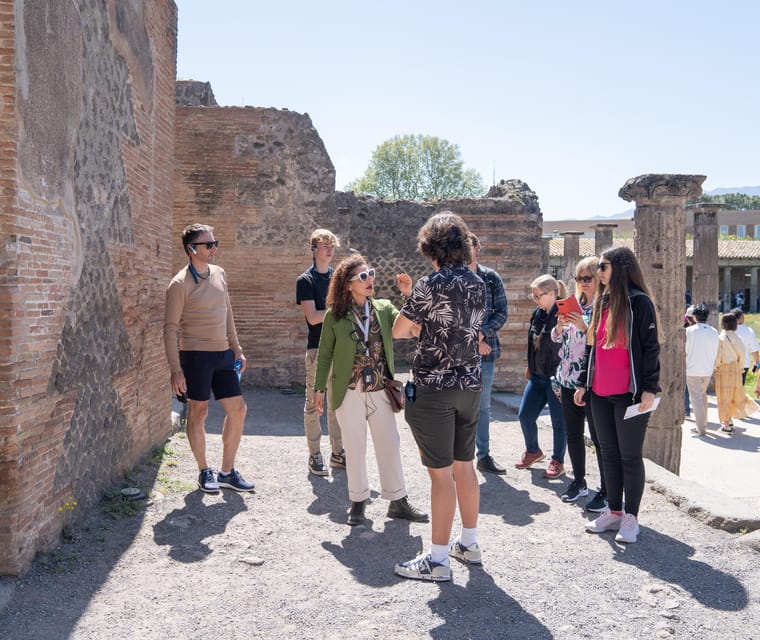 Pompeii: Skip-the-line-Ticket and Guided Tour - Entering through Porta Marina Superiore