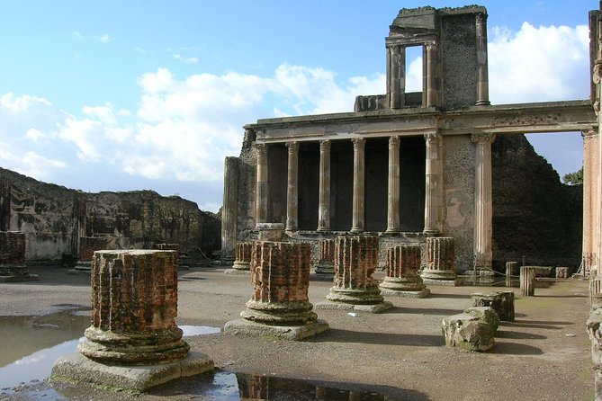 Pompeii: Small Group Tour with an Archaeologist - The theaters and the best visual moments