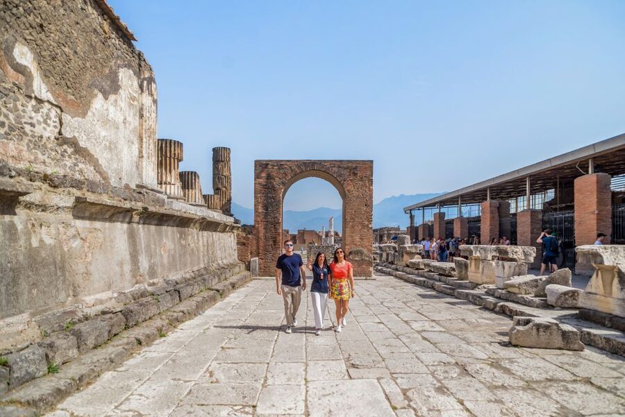 Pompeii: Small Group Tour with an Archaeologist - How long to stay after the tour