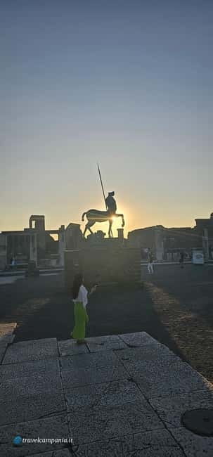 Pompeii: Tour with Archaeologist Guide & Skip-the-Line Entry - Lupanare: a direct look at Roman commerce