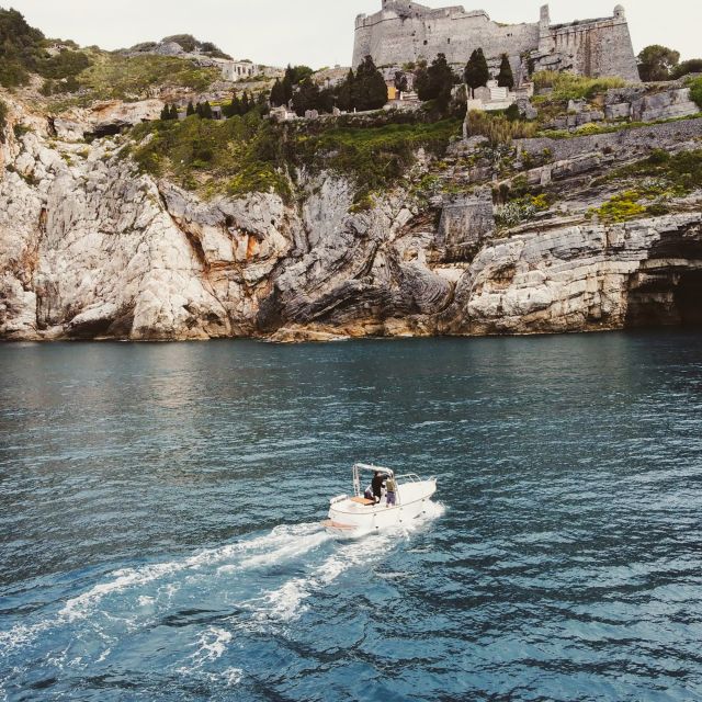 Portovenere: Isola Palmaria, Tino, and Tinetto Boat Tour - The 20-minute swim near Palmaria