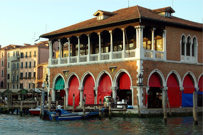Private 3 hrs Venice Tour: St Mark's, Walking tour & Boat tour - The one-hour boat ride along the Grand Canal