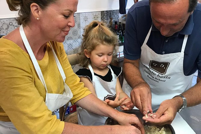 Private / Small Group at "Quanto Basta" School in Sorrento center - Location, timing, and practical details