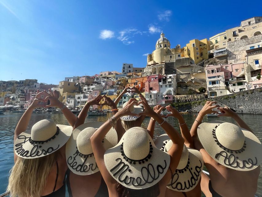 Procida: Boat Tour with Swimming Stops and Underwater Photos - Cala del Pozzo Vecchio and the island’s swimming coves