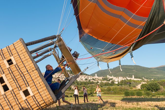 Professional hot air balloon rides at Assisi, Trasimeno in Umbria - What the $306.09 price gets you