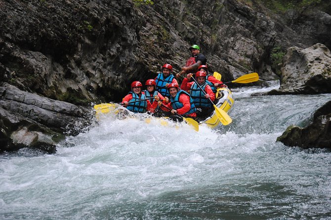 Rafting "Canyon" - What the three-hour rafting experience feels like