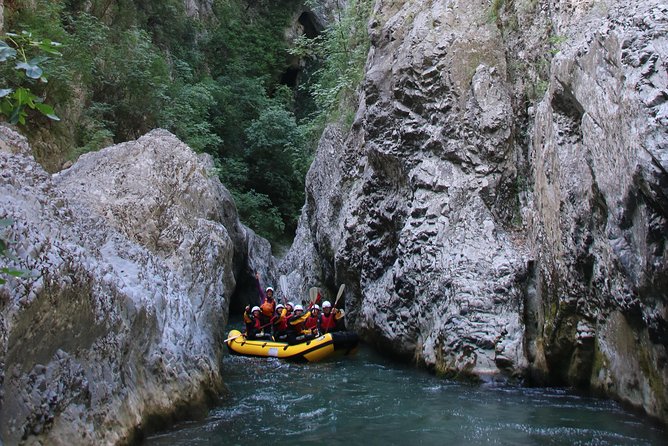 Rafting: Grand Canyon of Lao - What happens during the three-hour outing