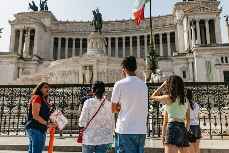 Rome: Altar of the Fatherland Elevator and Museum Tickets - Palazzo Venezia gives the ticket more substance