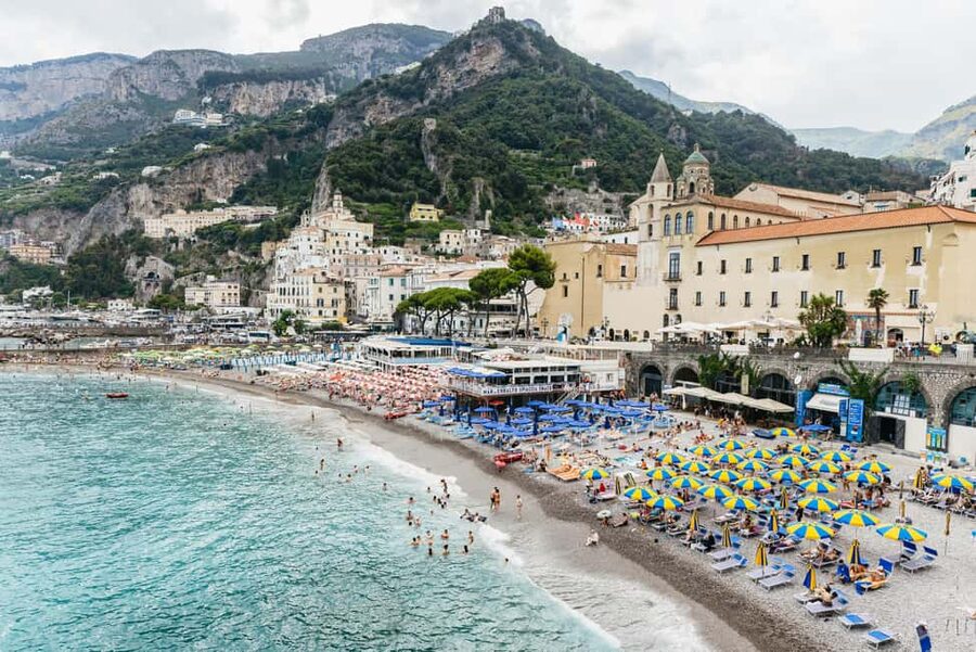 Rome: Amalfi Coast & Positano Day Trip with Coastal Cruise - What the guides add to the experience