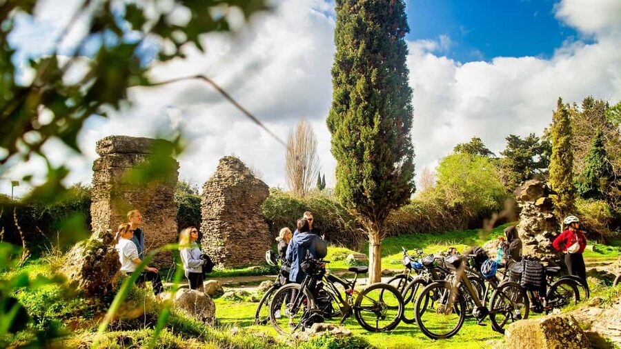 Rome: Appian Way Aqueducts Bike Tour (UPG Catacombs & Lunch) - St. Callixtus Catacombs on the five-hour option