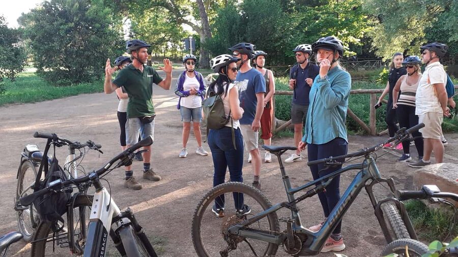 Rome: Appian Way E-Bike Tour Catacombs, Aqueducts & Picnic - How Much Riding Is Involved?