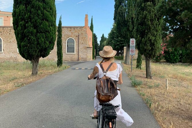 Rome:Appian Way E-bike Tour, Catacombs, Aqueducts & Transfer - The route beyond the headline sights