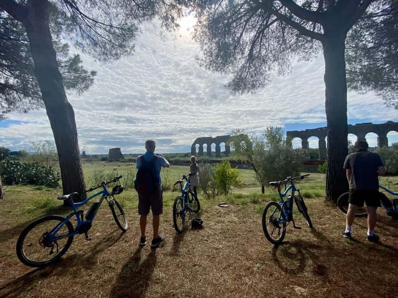 Rome:Appian Way E-bike Tour with Catacombs, Aqueducts & Food - A Roman lunch or aperitivo in the park