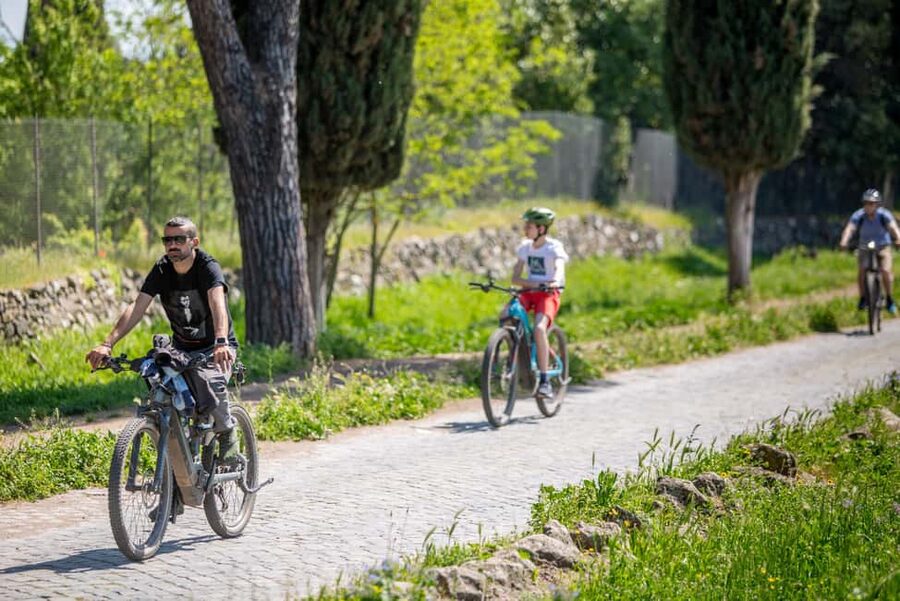 Rome:Appian Way E-bike Tour with Catacombs, Aqueducts & Food - How difficult is the ride?