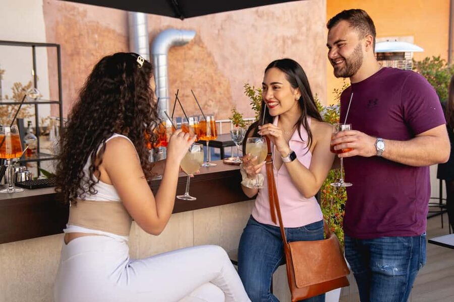Rome: Bar Crawl with Local Guide & Drinks - Why the guides matter more than the route