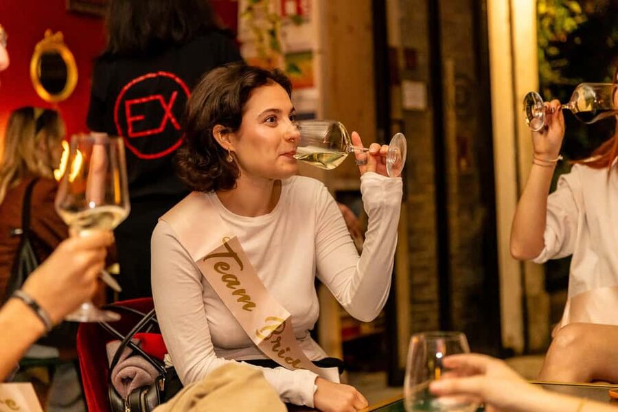 Rome: Bar Crawl with Local Guide & Drinks - Booking details worth knowing