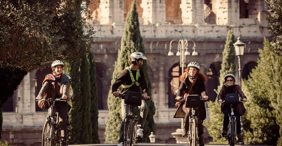 Rome: Cannondale E-Bike Tour of Top Landmarks & More - Piazza Navona and the Pantheon
