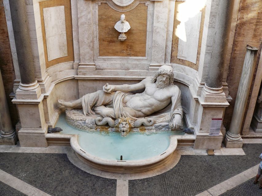 Rome: Capitoline Museums Experience with Multimedia Video - Entering the Capitoline Museums with reserved admission