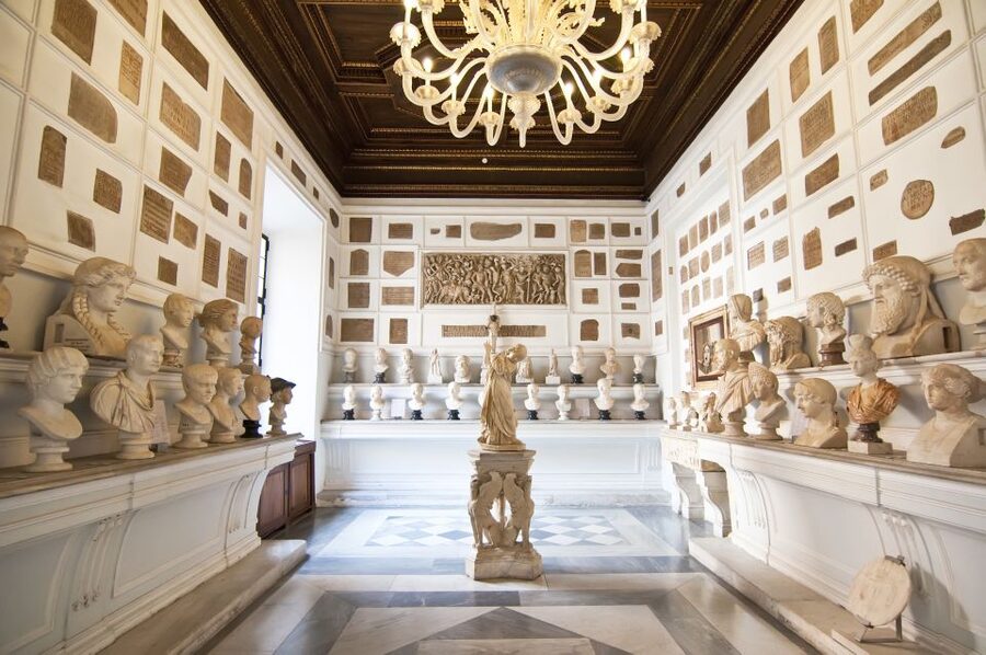 Rome: Capitoline Museums Experience with Multimedia Video - Breakfast or aperitif with a Roman view