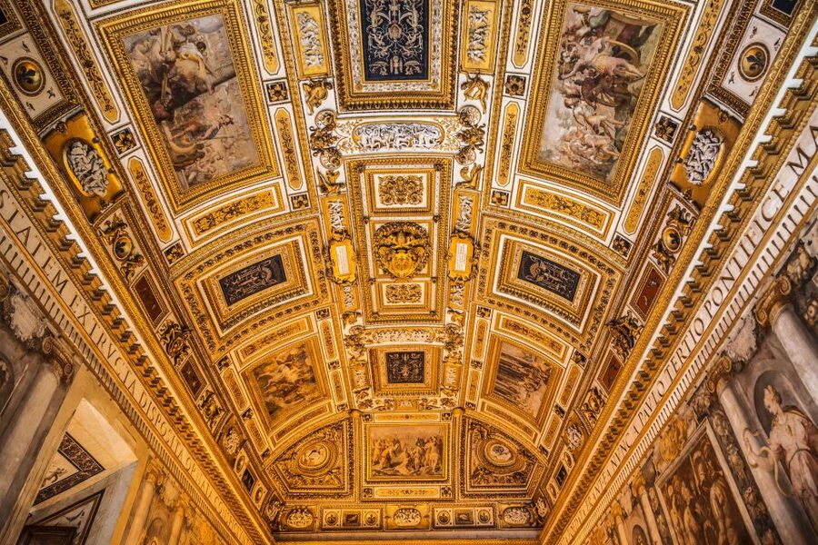 Rome: Castel Sant’ Angelo Ticket and Audio Guide - Walking through Hadrian’s cylindrical mausoleum