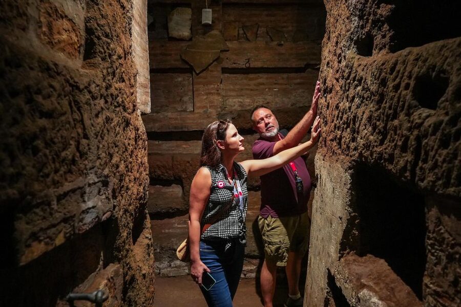 Rome: Catacombs and Capuchin Crypt Guided Tour with Transfer - Passing the Appian Way and Aurelian Walls