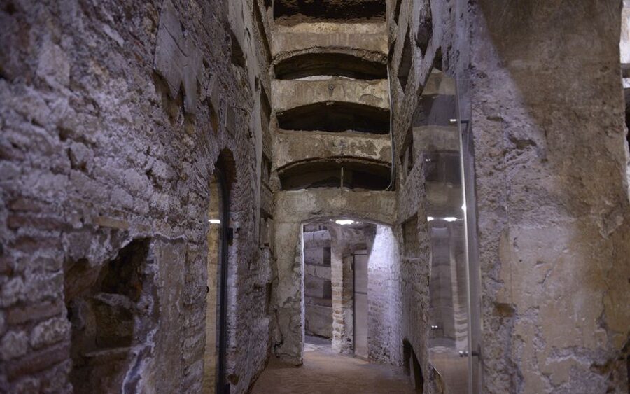 Rome: Catacombs of St. Callixtus Entry Ticket & Guided Tour - What the Catacombs of St. Callixtus reveal