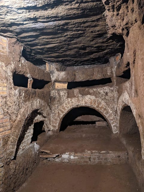 Rome: Catacombs Skip-the-Line Tour with Tickets - What the small group adds