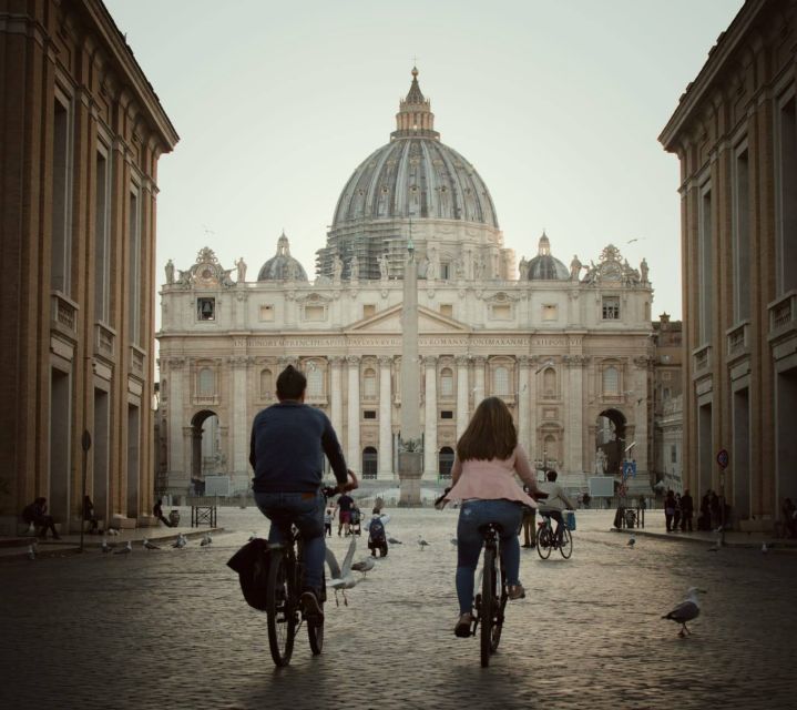 Rome: City Highlights Electric Bike Tour - The guides shape the experience